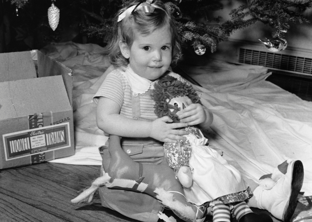 1915: Raggedy Ann dolls
